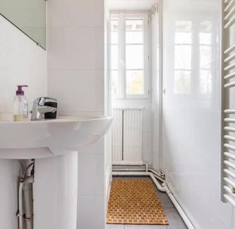 Melun Casa | Maison Briand - Grande chambre chez l'habitant - Melun Centre - Wifi, Netflix, Smart TV, Lit à mousse mémoire de forme