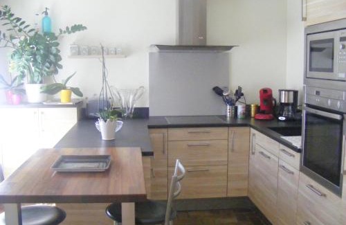 Pont-l'Abbe Casa | Maison classée 3 étoiles, grand jardin clos au calme Proche centre ville, 10 min des plages