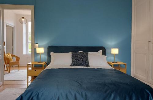 Crucey-Villages Casa | Maison de Charme à la Campagne avec Jardin, Billard, Baby-foot et Terrasse en Teck - FR-1-581-135