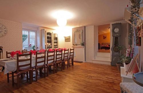 Dompierre Casa | Maison de campagne spacieuse près de la voie verte, idéale pour familles et amateurs de nature ! - FR-1-497-132