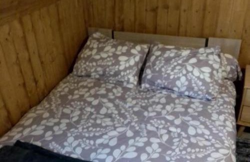 Cros Casa | Maison de charme à Cros - 3 pers, Parc des Volcans - FR-1-814-133