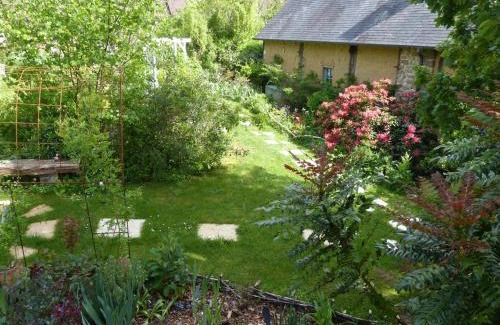 Sainte-Opportune Casa | Maison de charme avec jardin luxuriant, près de la Suisse Normande, idéale pour déconnexion totale - FR-1-497-35