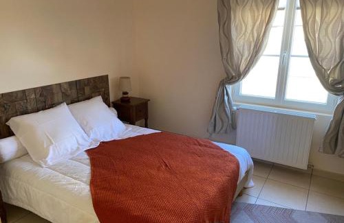 Mazirat Casa | Maison de ferme paisible avec vue sur vallée, draps inclus - FR-1-489-385