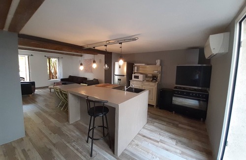 Salles-d'Aude Casa | Maison de Village , Piscine Dans Cuve à vin , 10 min de la mer