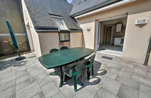 Saint-Pair-sur-Mer Casa | Maison de Ville avec Jardin Clos à 250m des Commerces et Proche de la Mer - FR-1-361-358