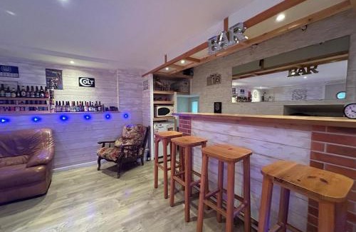 Tournon-sur-Rhone Apartamento | Maison en duplex 85m2 avec bar et garage