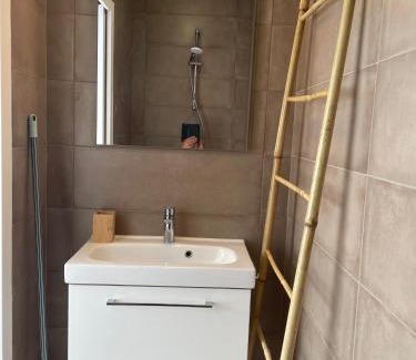 Vernon Casa | Maison La capucine sur Quai de Seine, wifi, machine à laver, parking privé gratuit