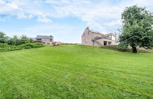 Bievre Villa | Maison MadArt surround yourself in nature