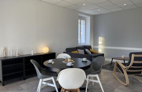 La Chabanne Casa | Maison moderne avec vue montagne Bourbonnaise - FR-1-489-341