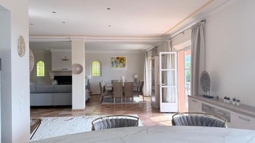 Mougins Villa | Maison Prakash