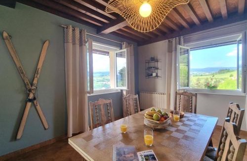 Saint-Georges-en-Couzan Casa | Maison spacieuse avec jardin et vue panoramique - Animaux acceptés - FR-1-496-291