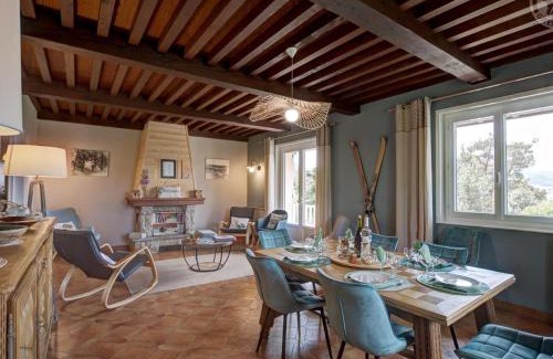 Saint-Georges-en-Couzan Casa | Maison spacieuse avec jardin et vue panoramique - Animaux acceptés - FR-1-496-291