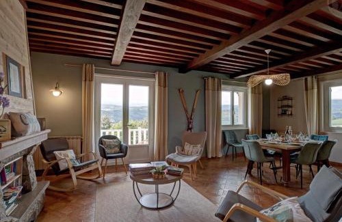 Saint-Georges-en-Couzan Casa | Maison spacieuse avec jardin et vue panoramique - Animaux acceptés - FR-1-496-291