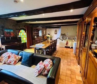 Quemper-Guezennec Casa | Maison traditionnelle bretonne proche de la mer