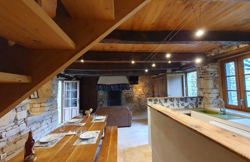 Belmont-Sainte-Foi Casa | Maison Typique en Pierre du Quercy Avec Piscine