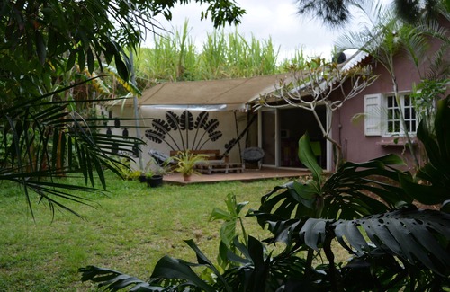 Saint-Pierre De La Reunion Apartamento | Dúplex en vegetación, calma y descanso.