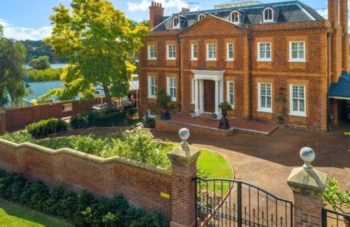 Bicton Casa | Make you holiday dreams come true at this well located, one of a kind property!