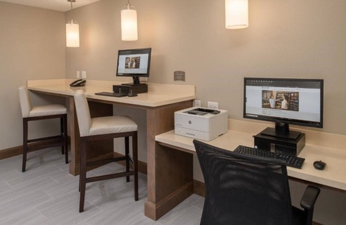 Hillsboro Casa | Make yourself at home at our Extended Stay rooms near Top Golf and Intel