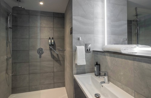 Manchester City Centre Hotel | Maldron Hotel Manchester Cathedral Quarter