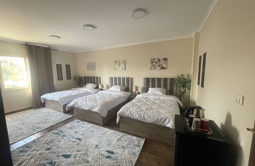 Giza Hotel | Malek Pyramids Guest House