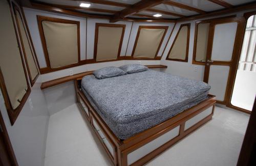 Ponta Negra Alquiler De Eote | Mamirauá Barco Hotel