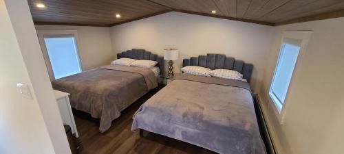 Manitou Beach Casa | MANITOU BEACH COTTAGES by Prowess