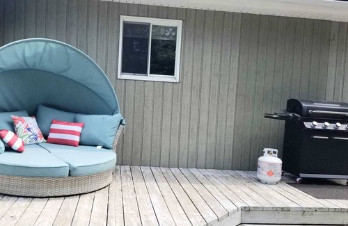 Manitoulin District Casa | Manitoulin Island, Cozy Retreat . 3 min Walk to Dock