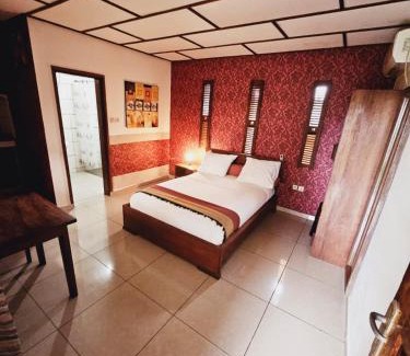 Limbe Cabina | Manjuwele Lodge