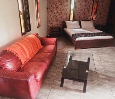 Limbe Cabina | Manjuwele Lodge