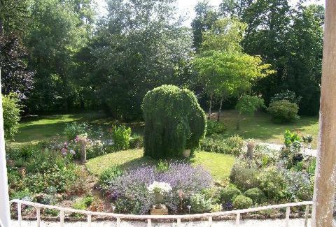 Blanzay sur Boutonne Cama Y Desayuno | Manoir Angle