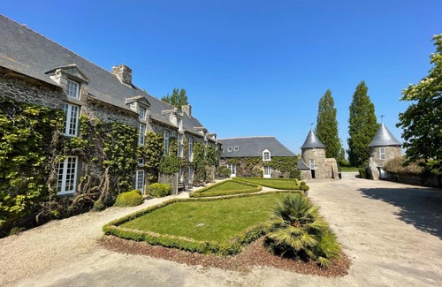 Mont-Dol Casa | Manoir de la Bégaudière