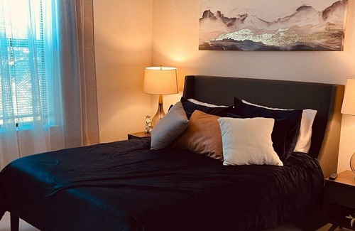 Lauderdale Lakes Cabaña | Manor on the lake