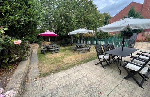 Mansfield Hotel | Mansfield Lodge Hotel Ltd