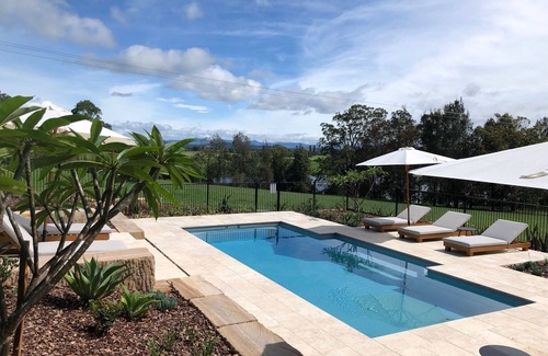 Tinonee Cabina | Hermosa vista al río de cabina