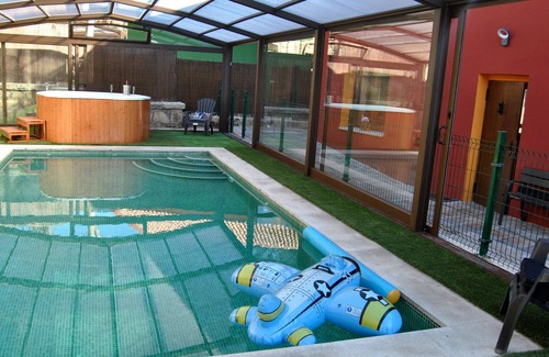 Collado Mediano Casa | MANSION DELUXE VILLA ALEJANDRA CON PISCINA Y JACUZZI CUBIERTAS EN PLENA SIERRA