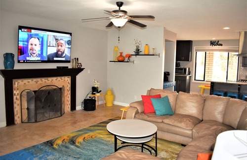 Bouvet Island Casa | Mansion- Pool, Spa, Game Room, Casita, Fire Table, Lake View