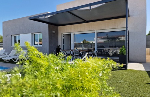 Riumar Chalet De Esquí | "Marc"@MARISOL: 550m a la playa, piscina privada, A/C, WiFi, playa para perros.