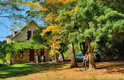 Saint-Benoit Cabina | Marcart, sur le sentier du Miosson Saint Benoit