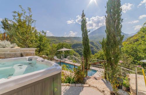 Montefortino Villa | MarcheAmore - La Roccaccia relax, art & nature