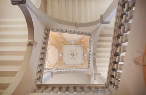 Nimes City Centre Hotel | Margaret - Hôtel Chouleur
