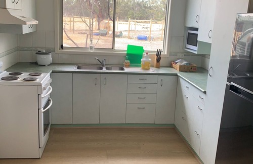 Violet Town Otro | Mariam Farm stay next to Hume Highway