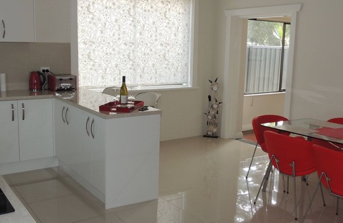 Glenelg North Casa | Marina Retreat Casa