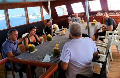 Farukolhufushi Island Alquiler De Eote | Marina Safari Boat
