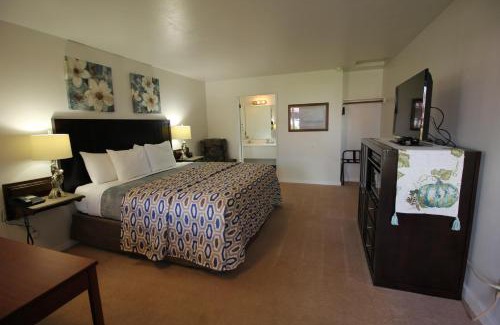 Westport Hotel | Mariners Cove Inn