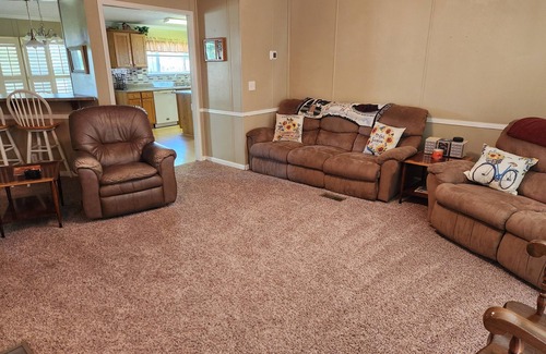 Perry Casa | Mark Twain Lake/ Perry, MO- Pet Friendly