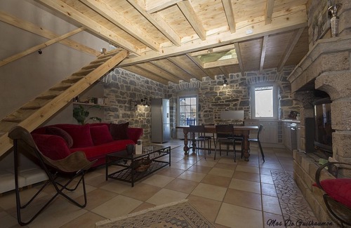 Joyeuse Casa | Mas de Guilhaumon "lado de la aldea"