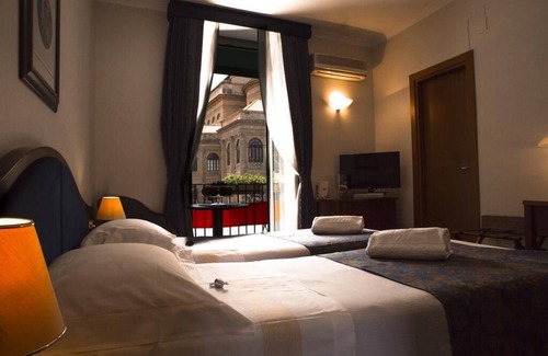 Monte di Pieta Hotel | Massimo Plaza Hotel