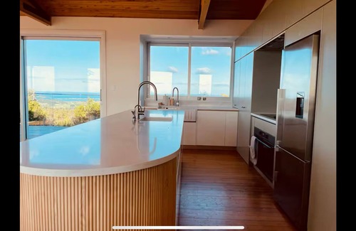 Whangaripo Casa | Matakana View- Treetop retreat in Matakana