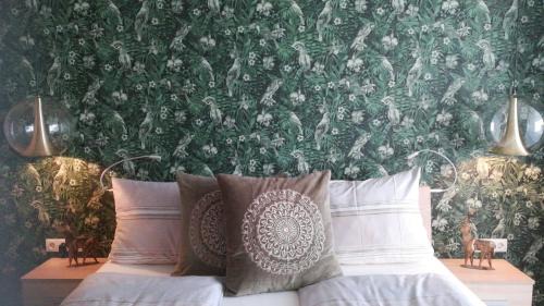 Schliersee Apartamento | Maurers Schlierseetraum 1 hochwertige Erdgeschosswohnung mit allen Raffinessen erfreut sich auch Urlauber idealerweise für Paar mit Kindern geeignet und Vierbeiner Dank des tollen Zauns auf der Terrasse stylisch und edel von der Ausstattung mit 64 qm