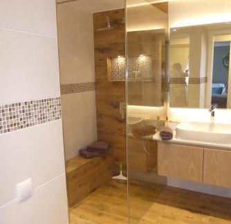 Schliersee Apartamento | Maurers Schlierseetraum 1 hochwertige Erdgeschosswohnung mit allen Raffinessen erfreut sich auch Urlauber idealerweise für Paar mit Kindern geeignet und Vierbeiner Dank des tollen Zauns auf der Terrasse stylisch und edel von der Ausstattung mit 64 qm